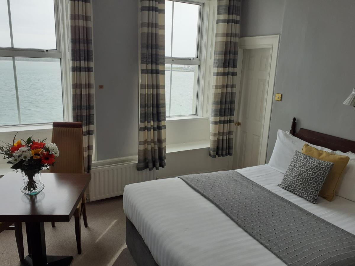 Commodore Hotel Cobh Extérieur photo