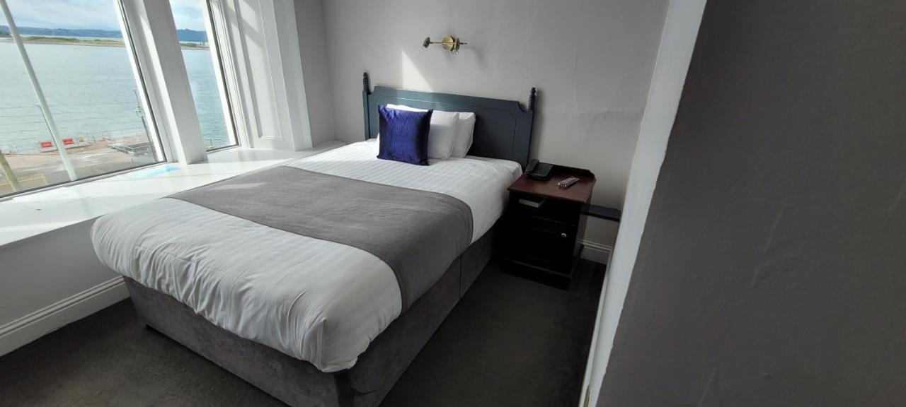 Commodore Hotel Cobh Extérieur photo